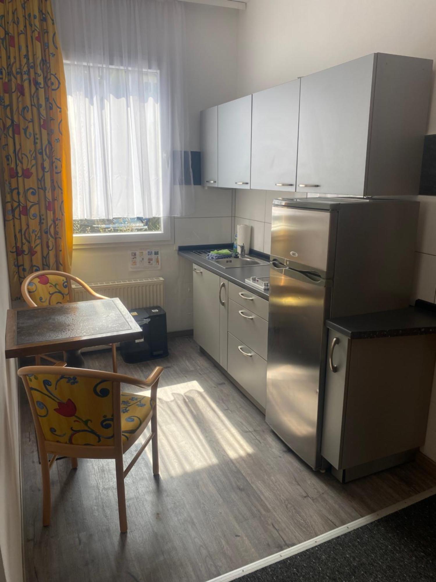 Gaestezimmer Gasthof Becker Hotel Wulfrath Bagian luar foto