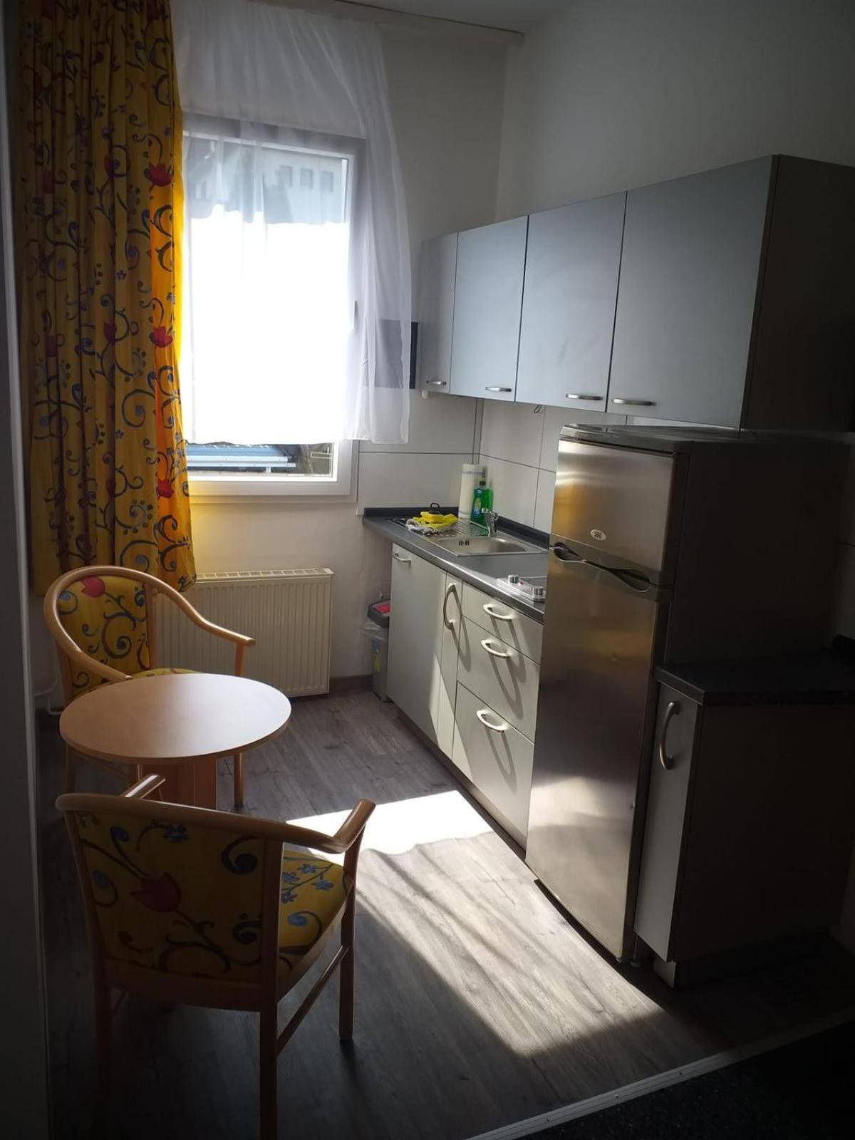 Gaestezimmer Gasthof Becker Hotel Wulfrath Bagian luar foto