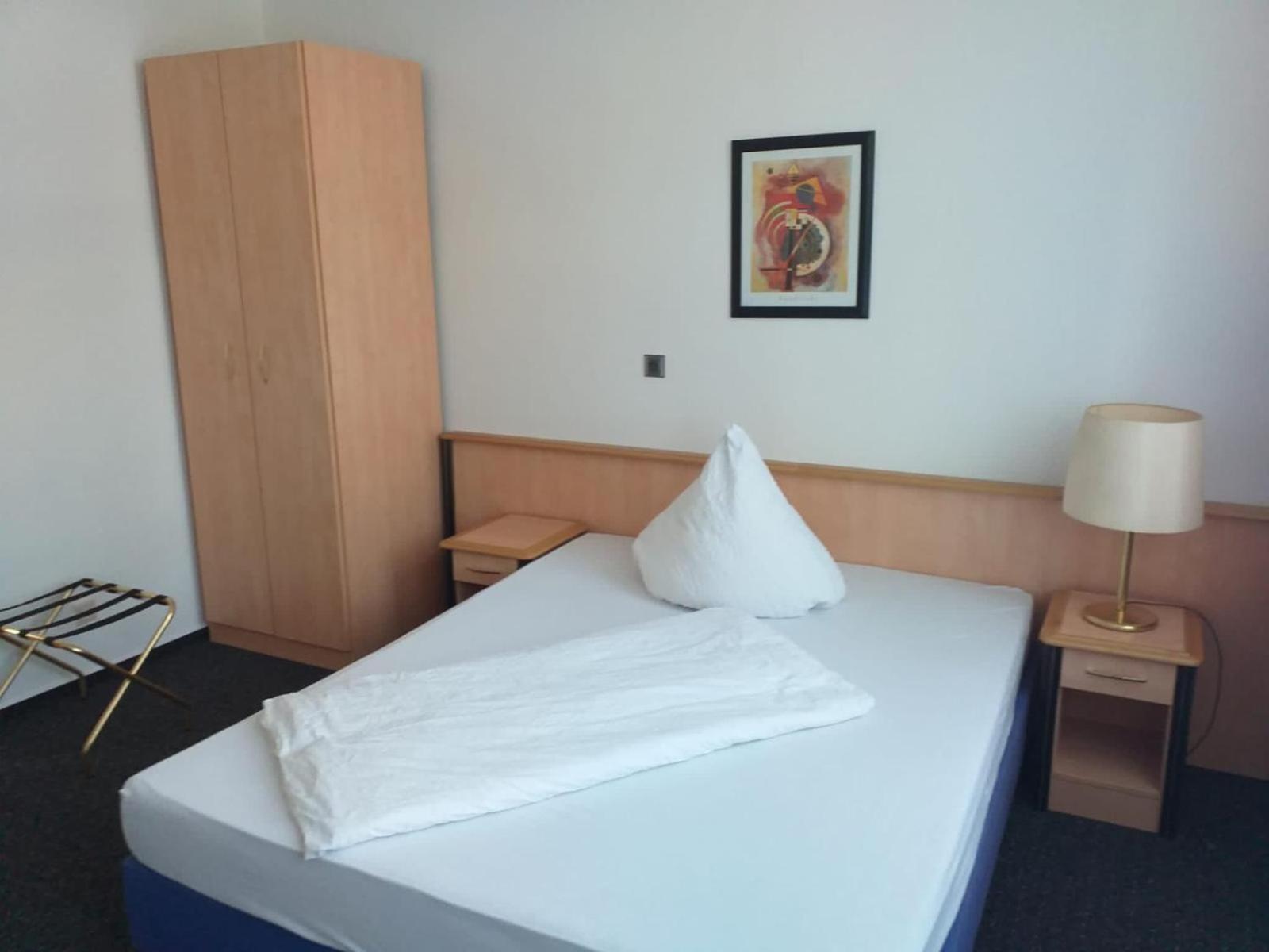 Gaestezimmer Gasthof Becker Hotel Wulfrath Bagian luar foto