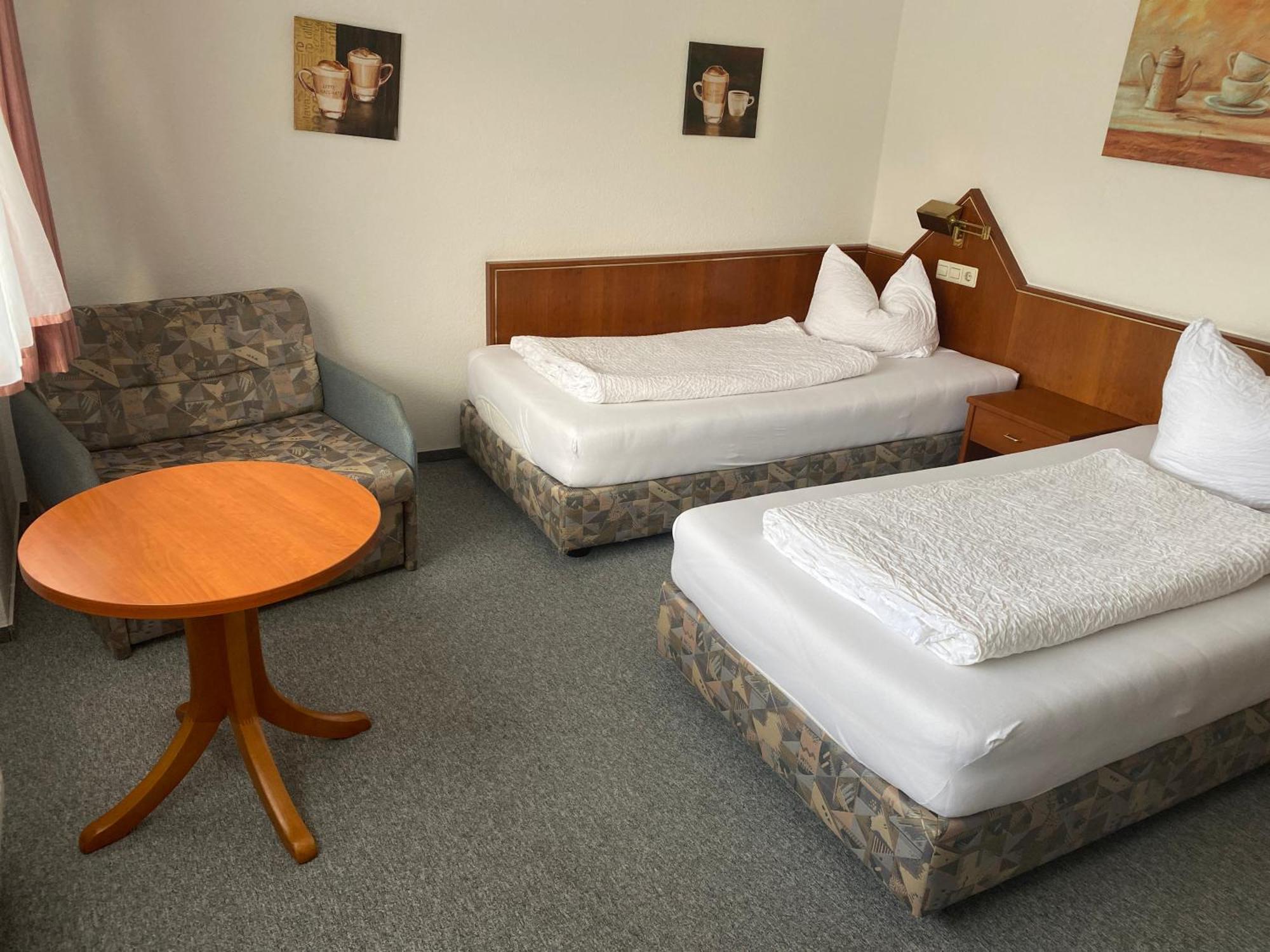 Gaestezimmer Gasthof Becker Hotel Wulfrath Bagian luar foto