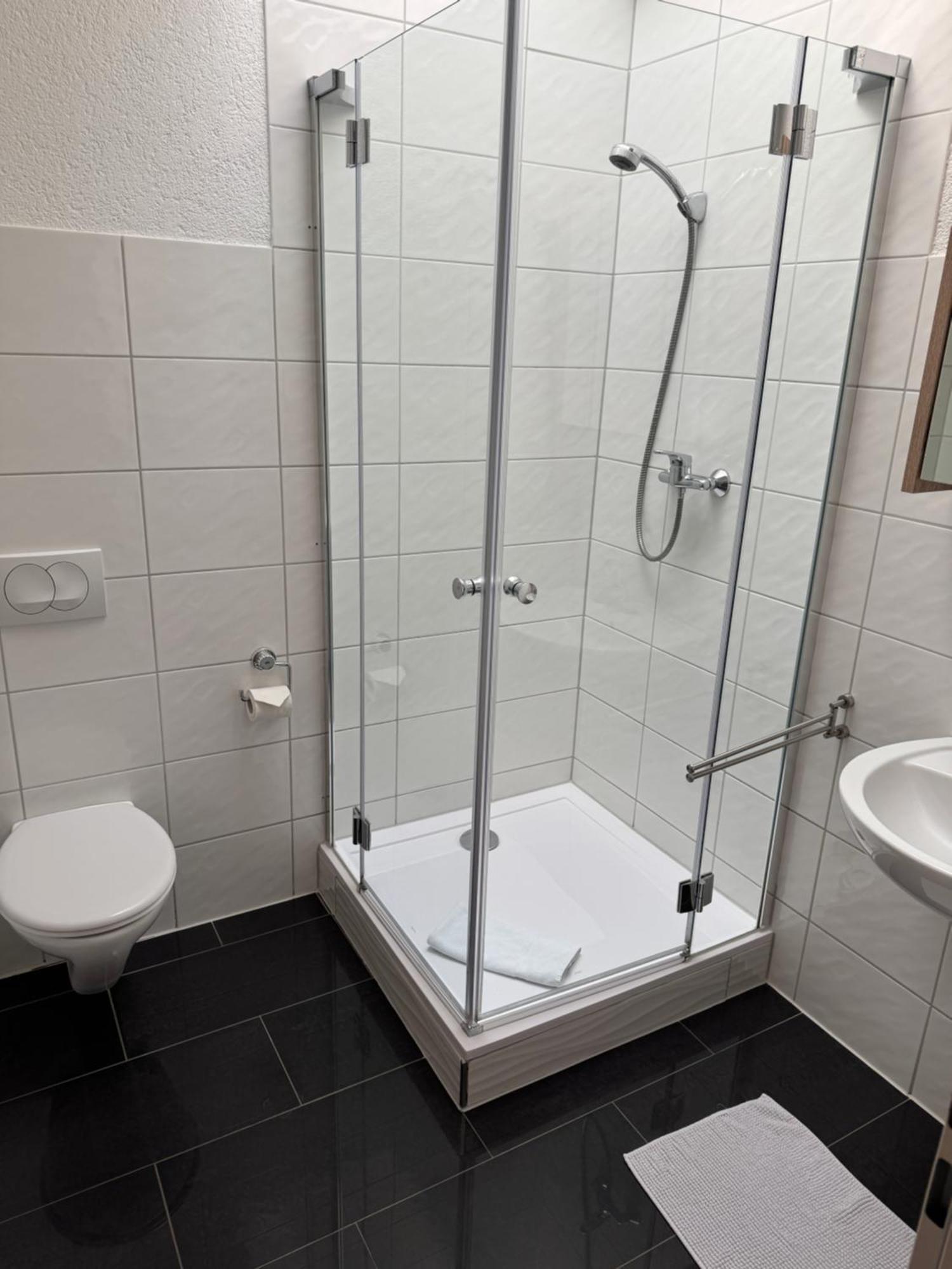 Gaestezimmer Gasthof Becker Hotel Wulfrath Bagian luar foto
