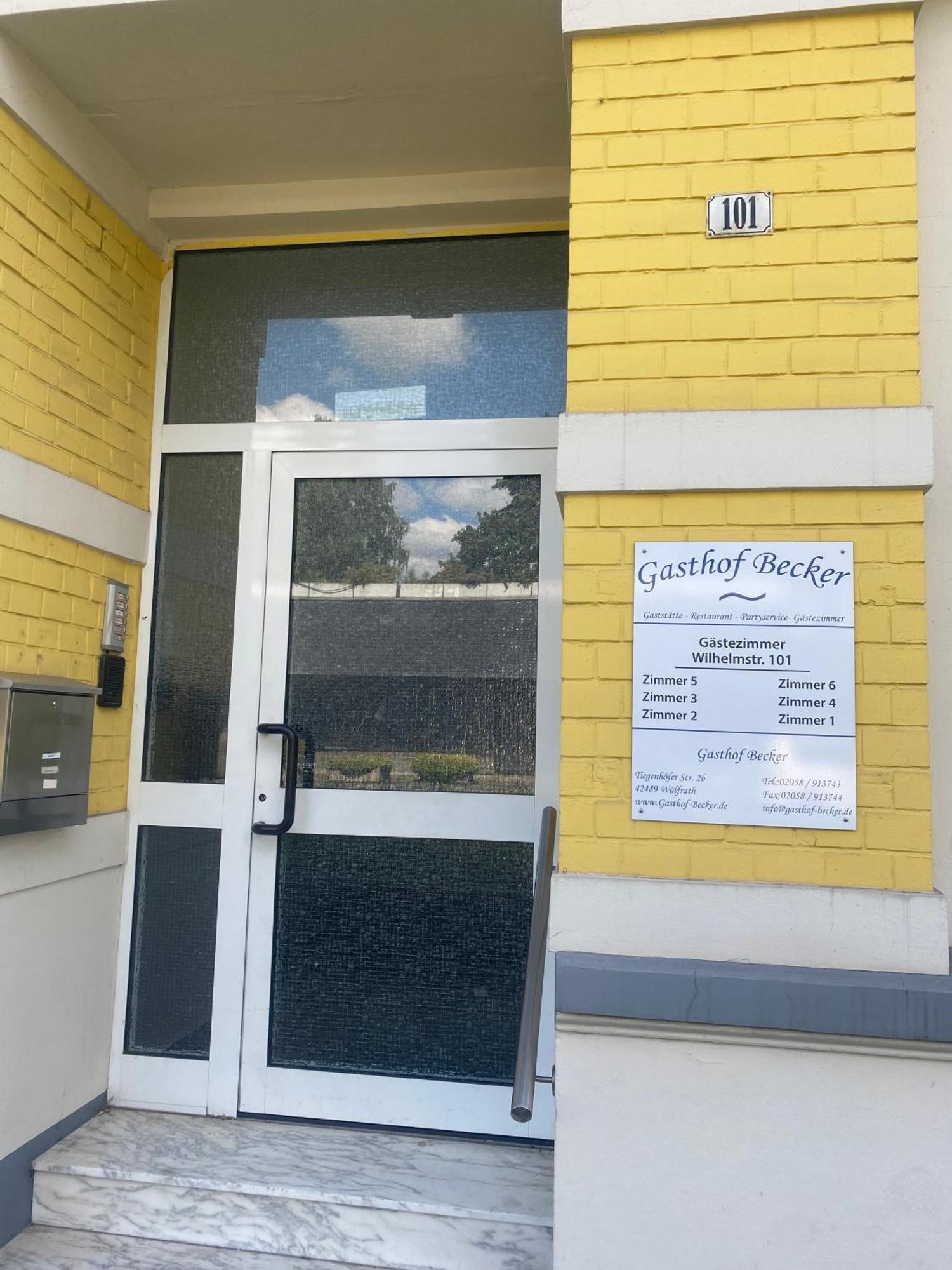 Gaestezimmer Gasthof Becker Hotel Wulfrath Bagian luar foto